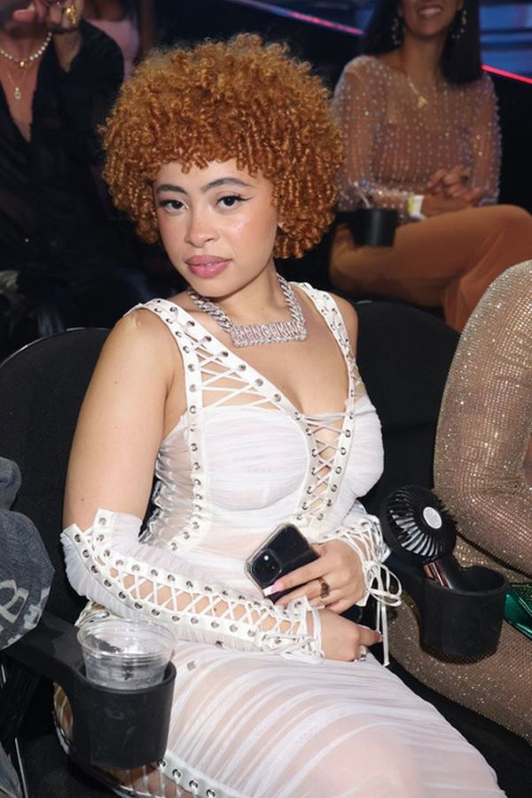 G_p_r_profil_dan_fakta_ice_spice_rapper_yang_viral_lewat_tiktok_dan_berhasil_kolaborasi_dengan_taylor_swift_p_ice_spice-20231215-001-tpg