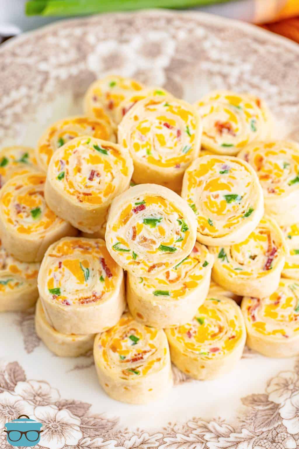 Baked Jalapeño Popper Pinwheels With Bacon (1)
