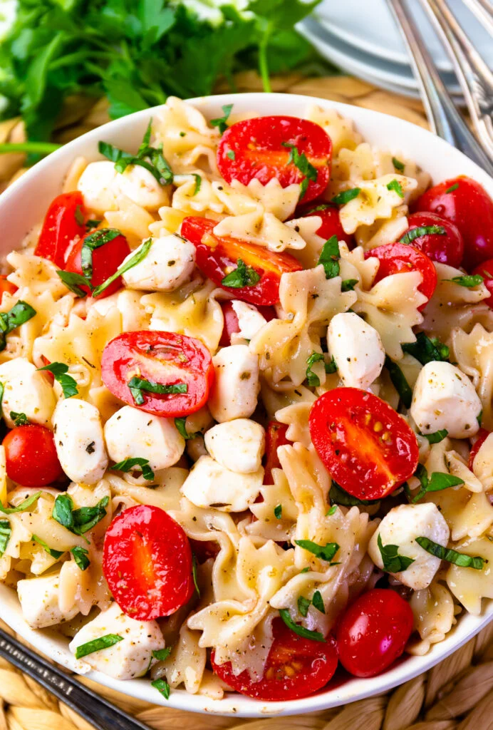 Caprese Pasta Salad (1)