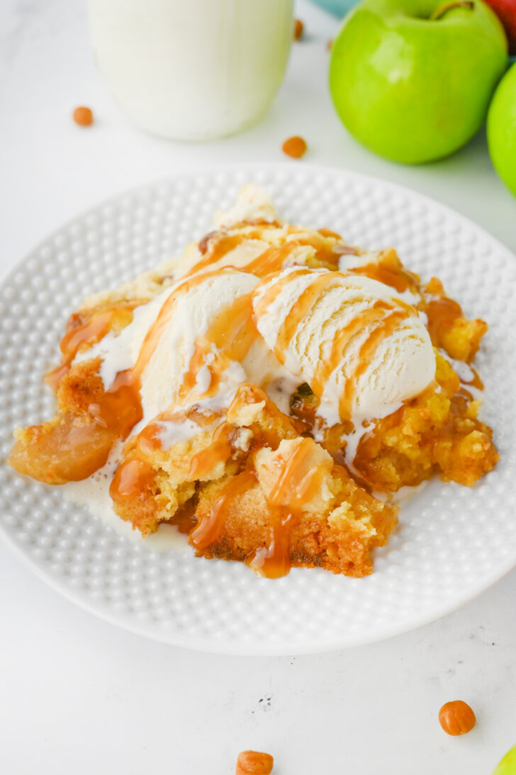 Caramel Apple Dump Cake Recipe (1)