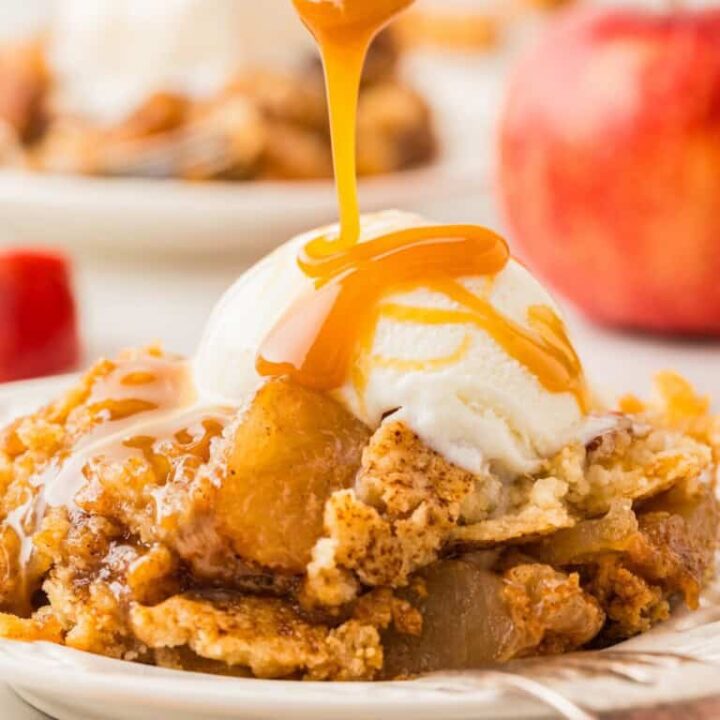 Caramel Apple Dump Cake Recipe (2)