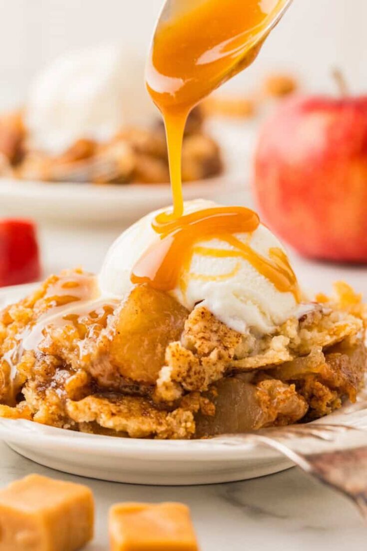 Caramel Apple Dump Cake Recipe (2)