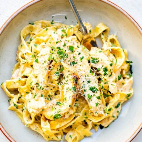 Creamy Chicken Alfredo Pasta (1)