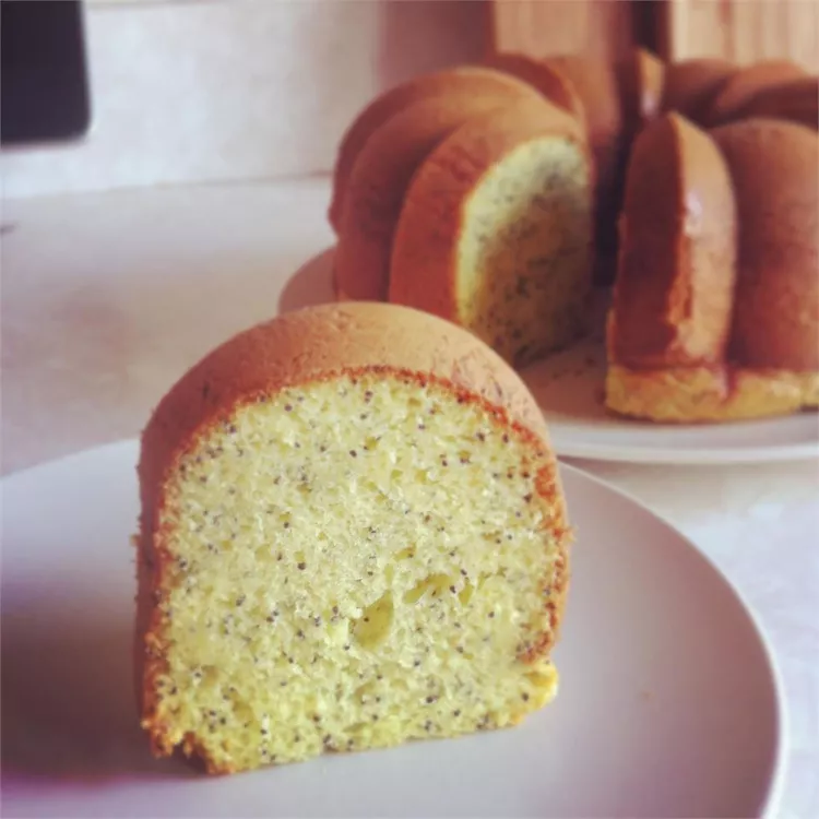 Lemon Poppy Seed Bundt Cake (2)