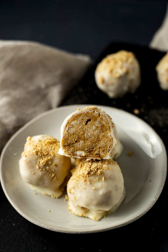 No Bake Pumpkin Cheesecake Balls (2)