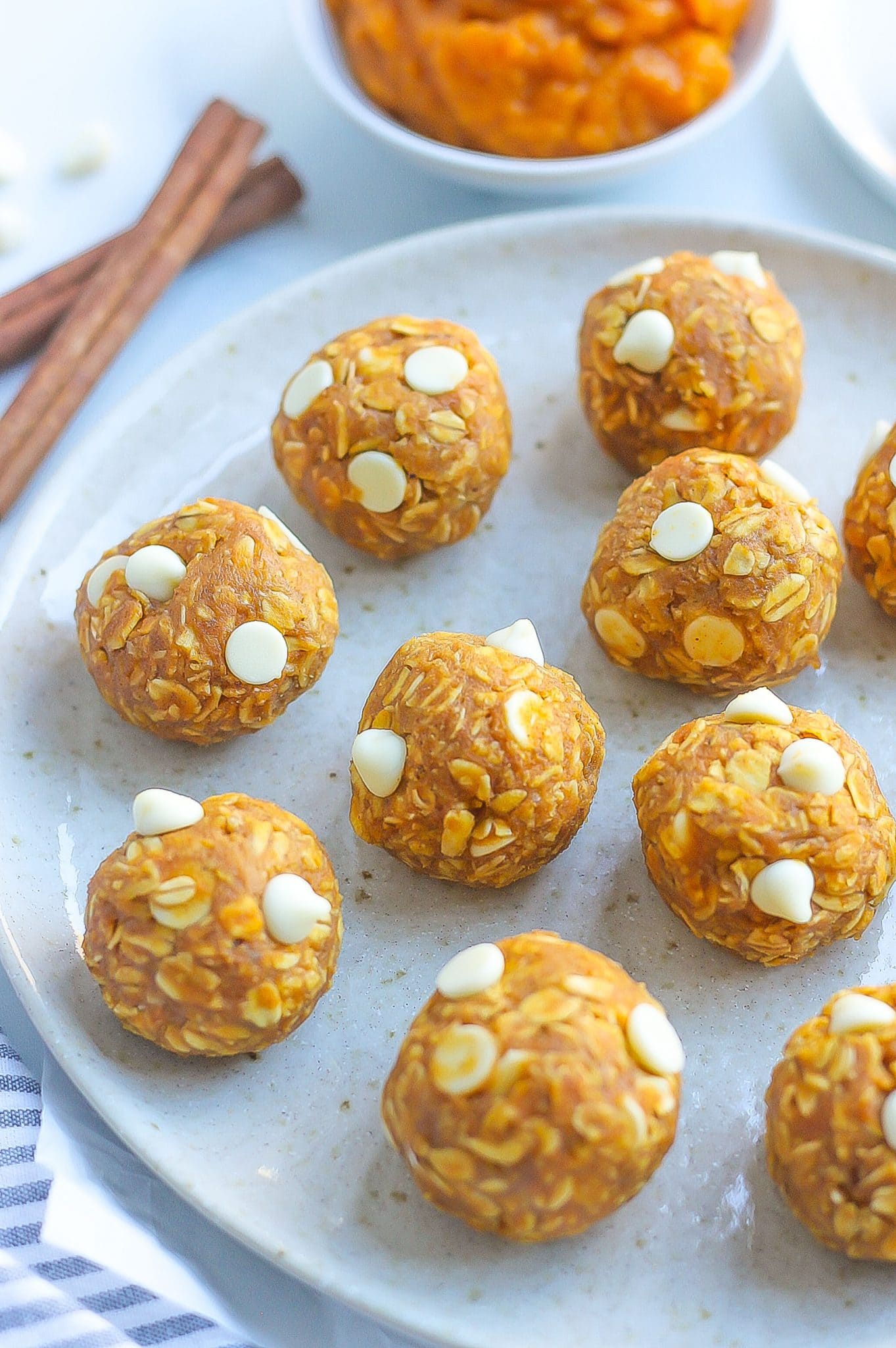 No Bake Pumpkin Spice Energy Bites (3)