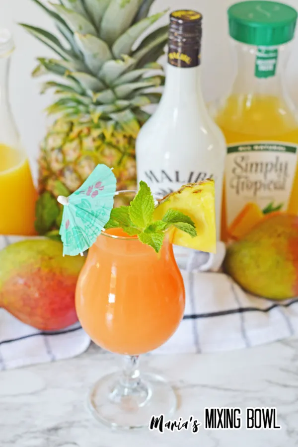 Pineapple Mango Rum Punch (1)
