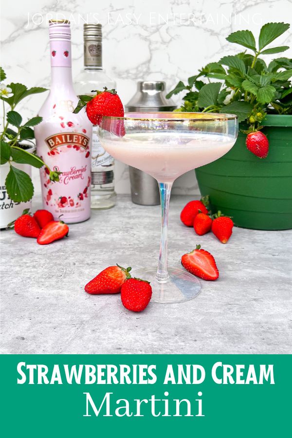 Strawberries And Cream Cocktail (1)