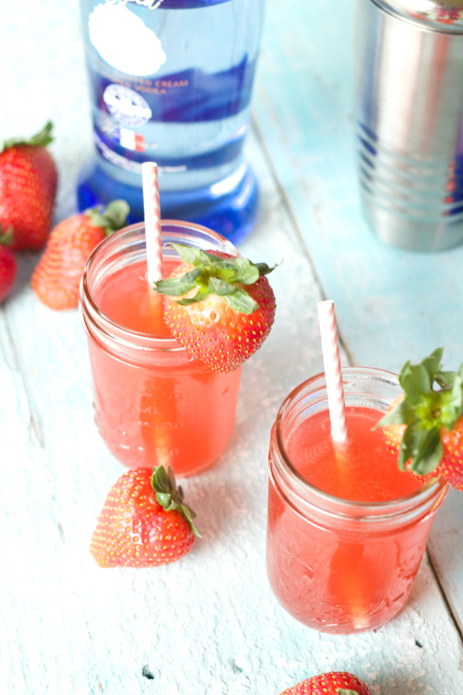 Strawberries And Cream Cocktail (2)