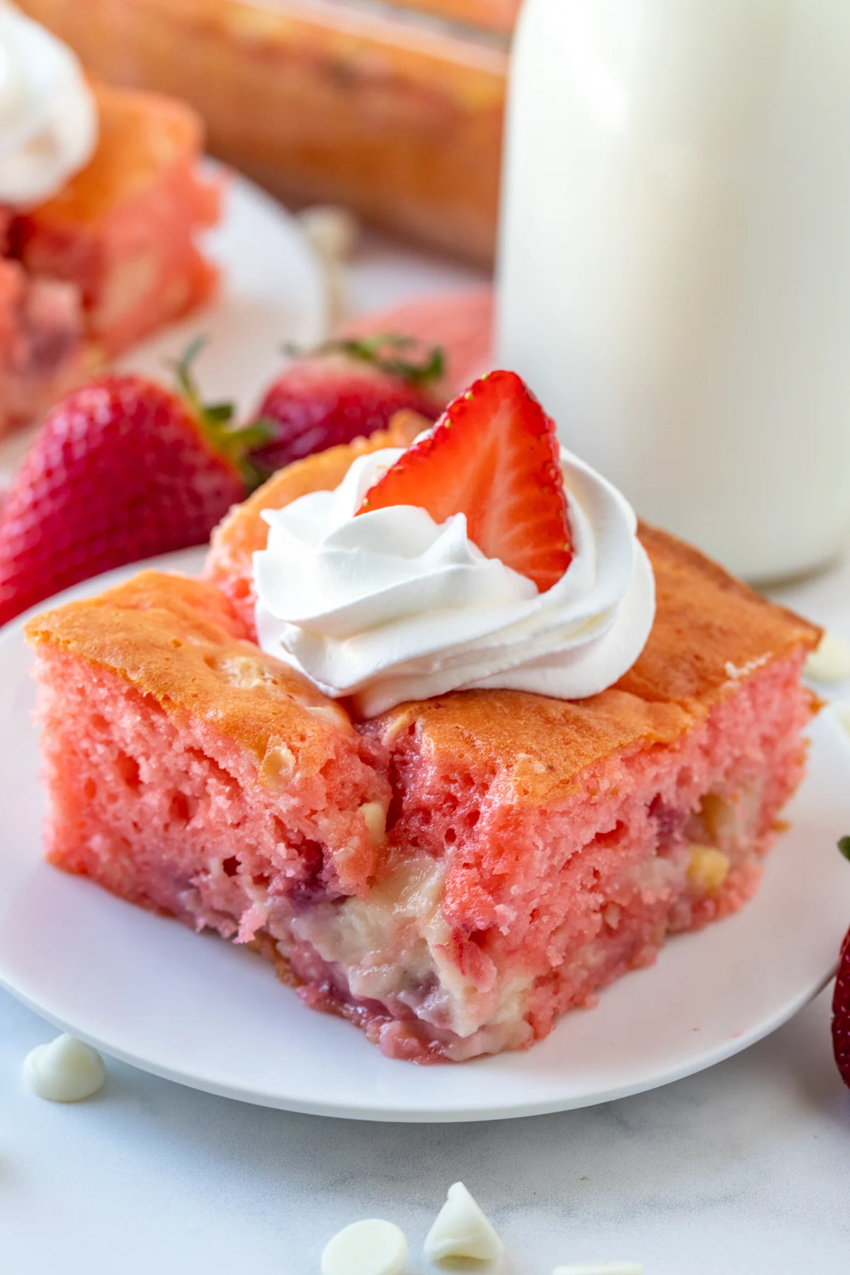 Strawberry Earthquake Cake (2)