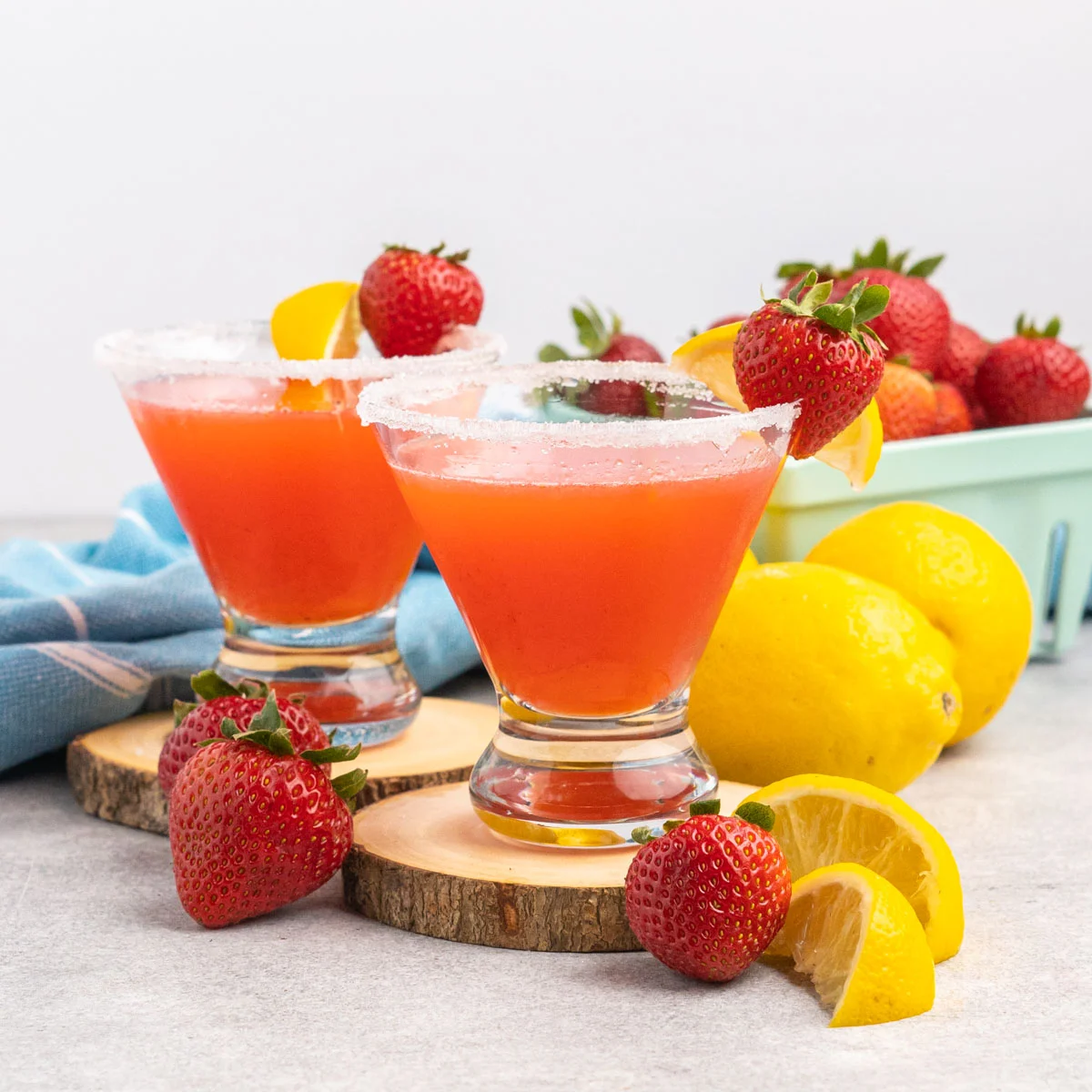 Strawberry Lemon Drop Martini Recipe (1)