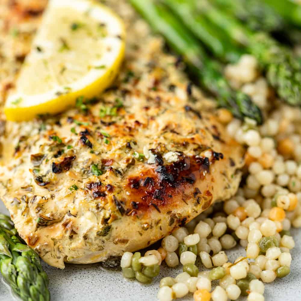 Greek-yogurt-chicken-square (1)