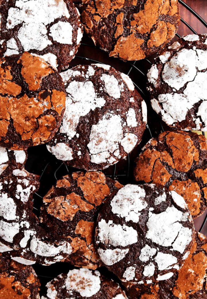 Double Chocolate Crinkle Cookies (4)